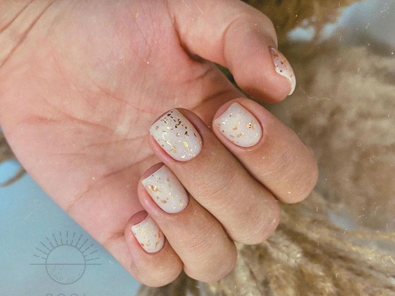 فضای سالن زیبایی رووژ