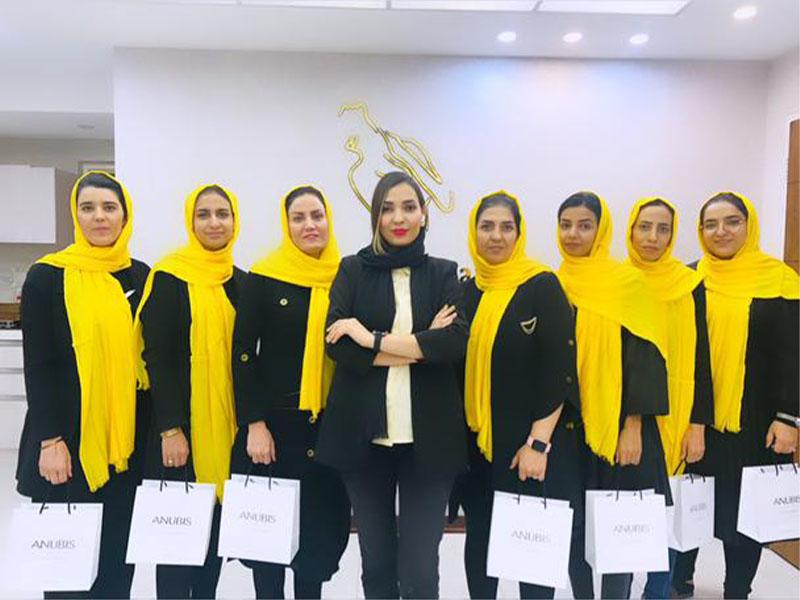 فضای سالن زیبایی مناامیری