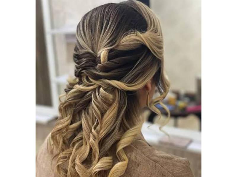 فضای سالن زیبایی سالن زیبایی زارع