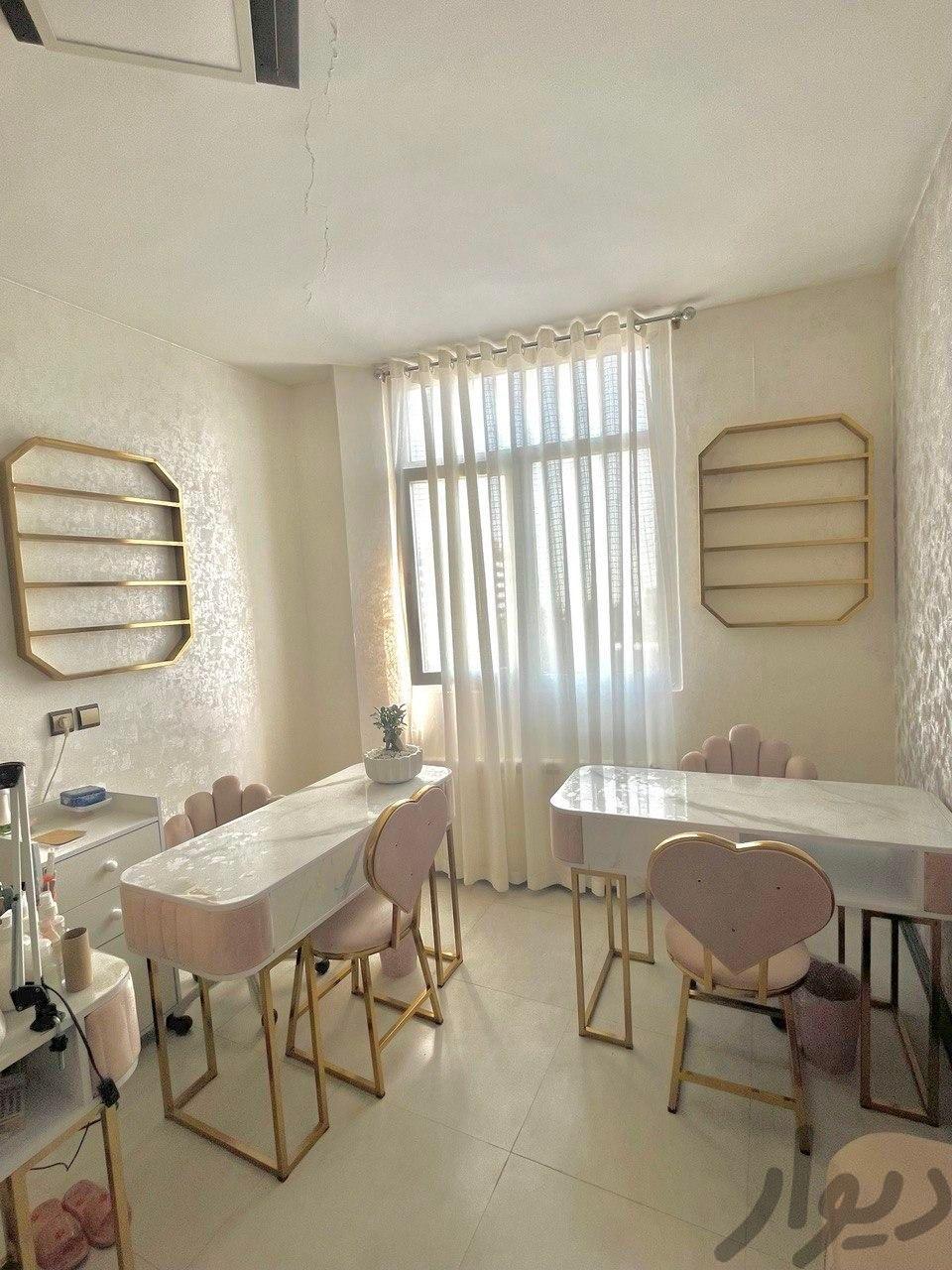 اجاره میز ناخن و مژه