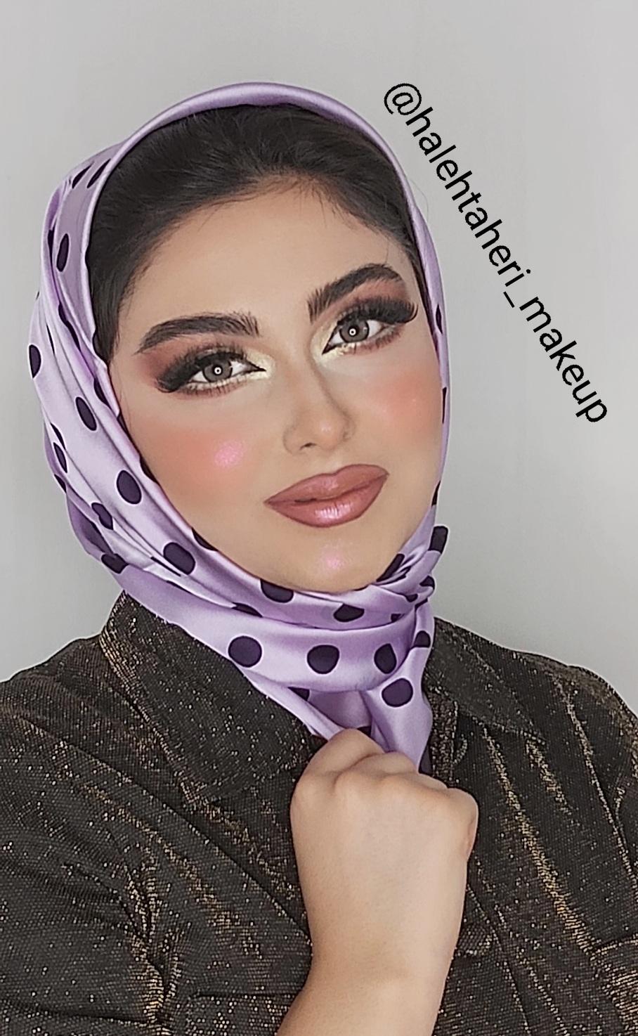 تصویر آگهی میکاپ آرتیست 