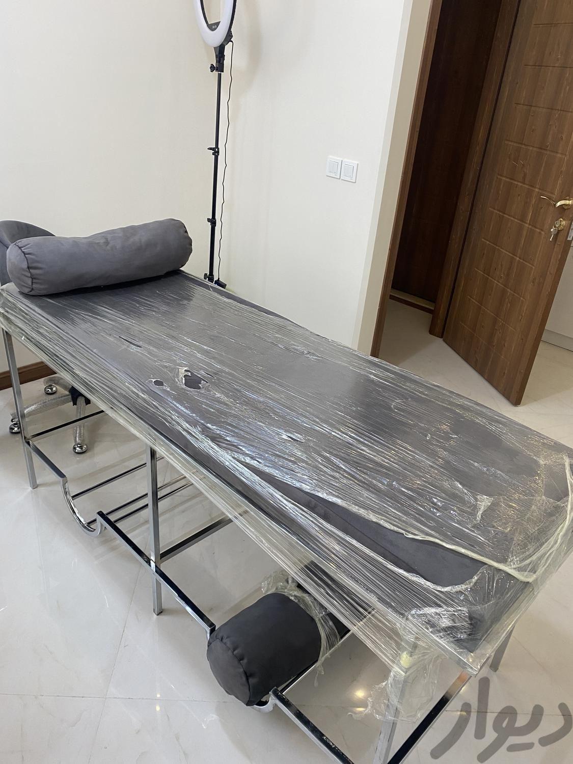تصویر آگهی اجاره تخت مژه وناخن