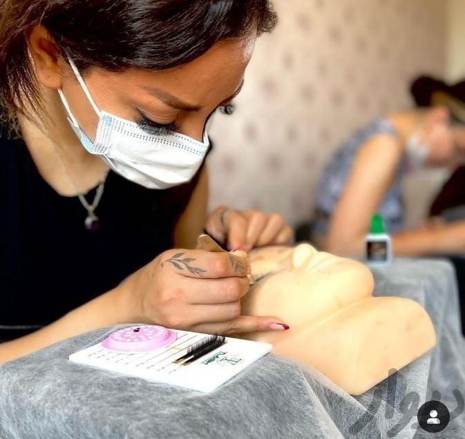 آموزش فوق تخصصی کاشت مژه لیفت ولمینیت+استخدام