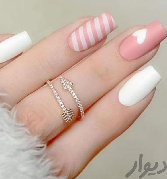 ناخن‌کار حرفه‌ای