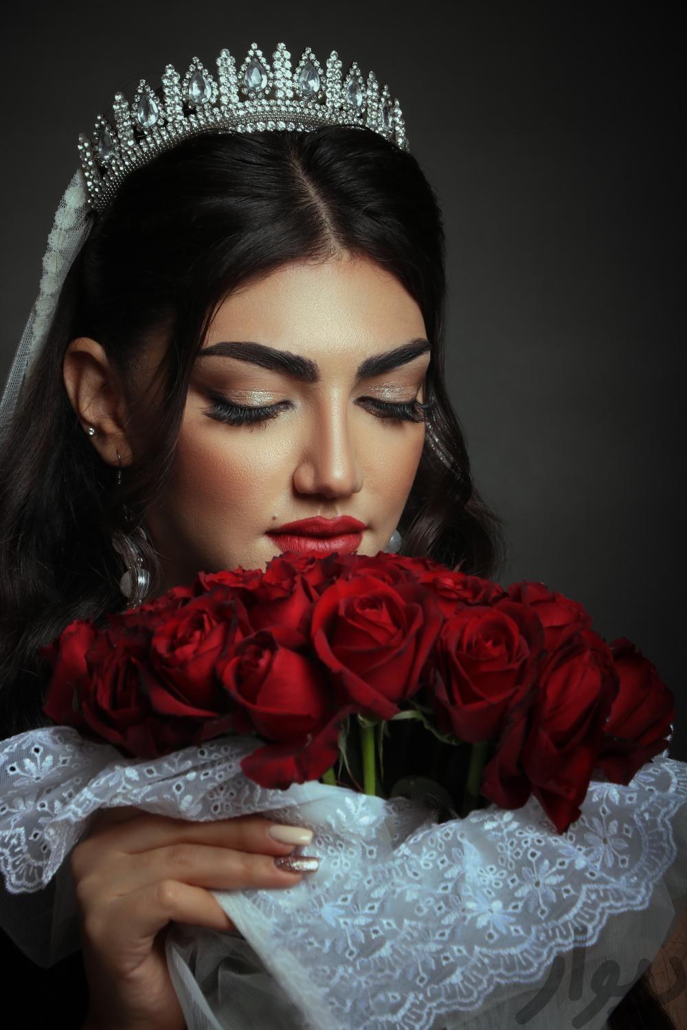 میکاپ کار گردشی هستم،کار به صورت درصدی باسالن ها