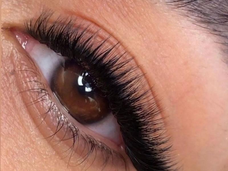 فضای سالن زیبایی سالن زیبایی نشاط