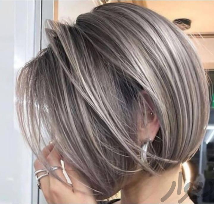 شنیونکار و ناخنکار و اصلاح کار و وکس کار حرفه ای