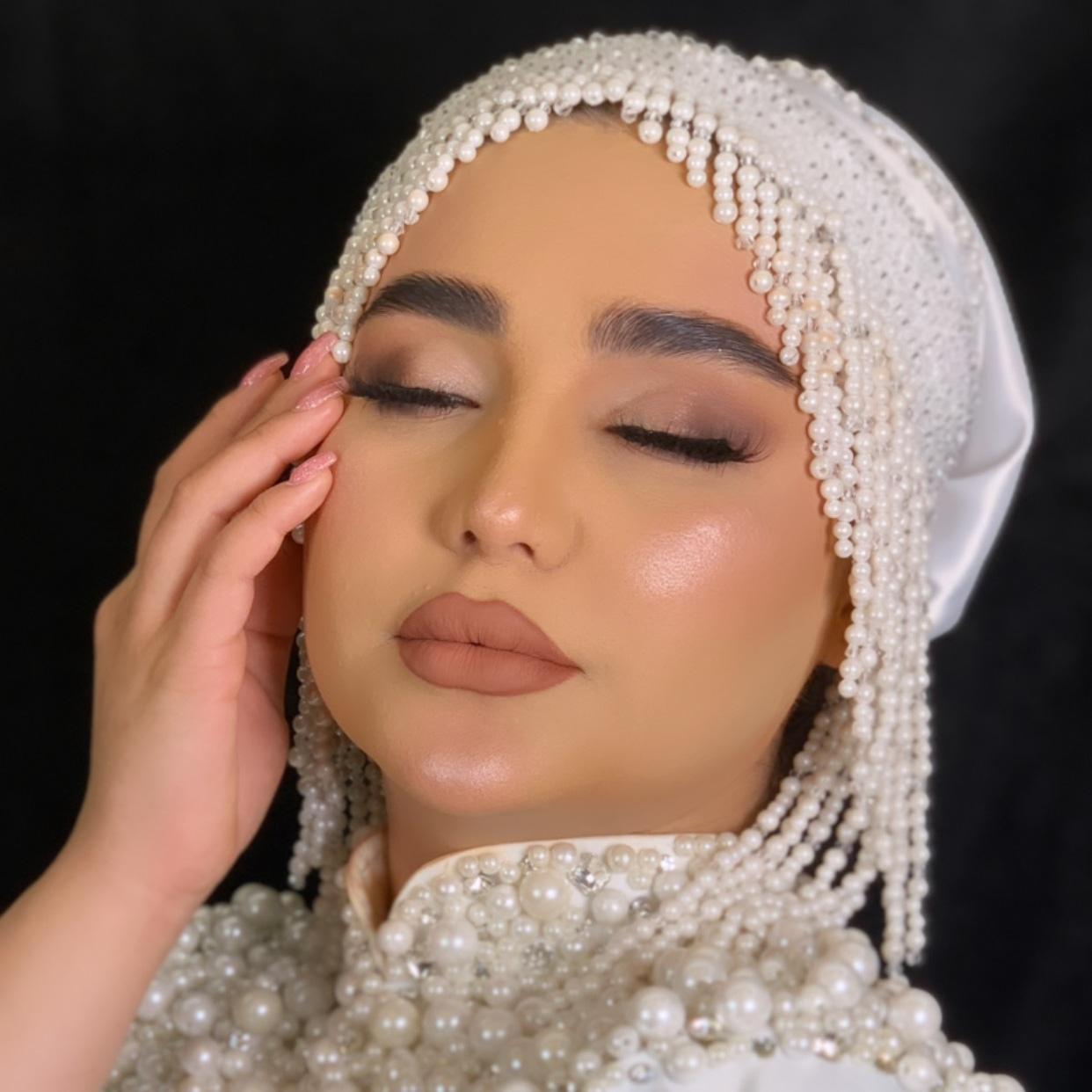 زهرا نصر ~میکاپ و گریم تخصصی~