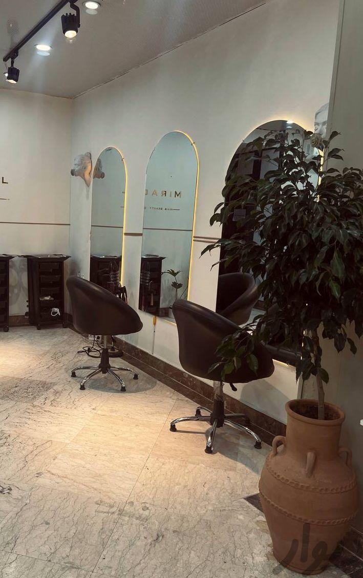 نیازمند پرسنل سالن