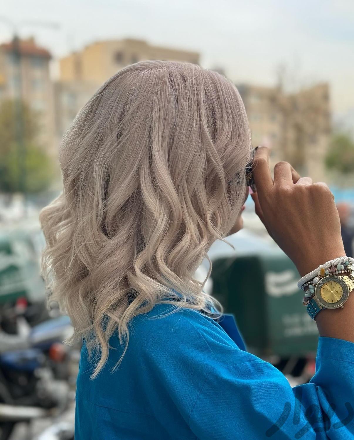 دستیار آموزشی رنگ و لایت