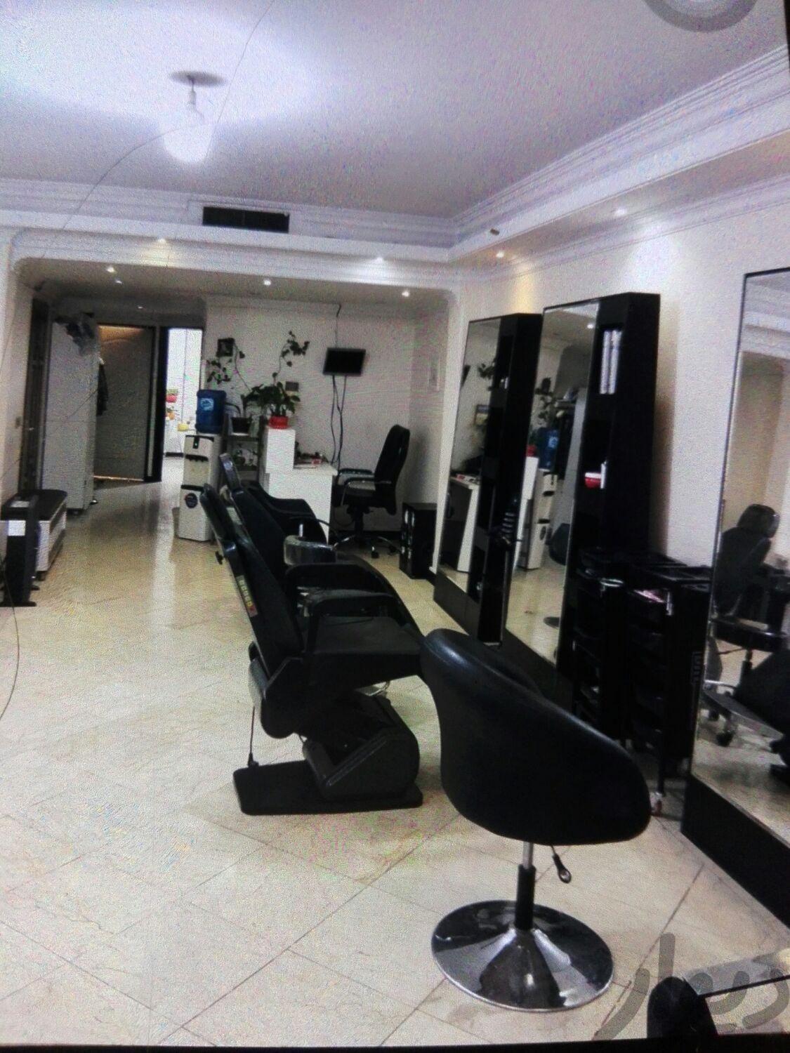 استخدام ناخن کار و کراتین کار درصدی واجاره