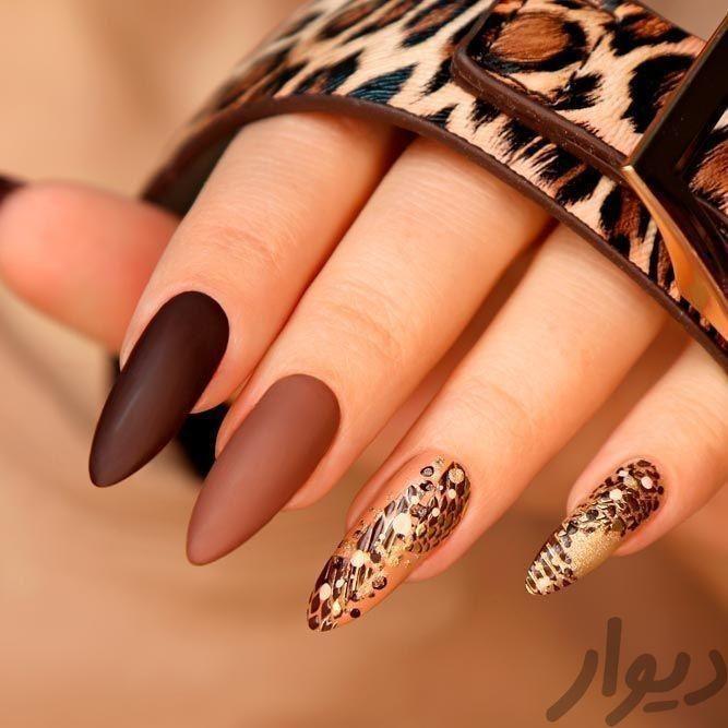 ناخنکار مسلط به انواع کاشت و طراحی