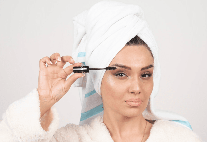 سالن زیبایی آیسن روشن