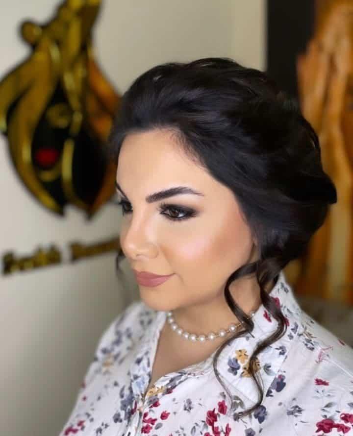 سالن زیبایی رژ سرخ